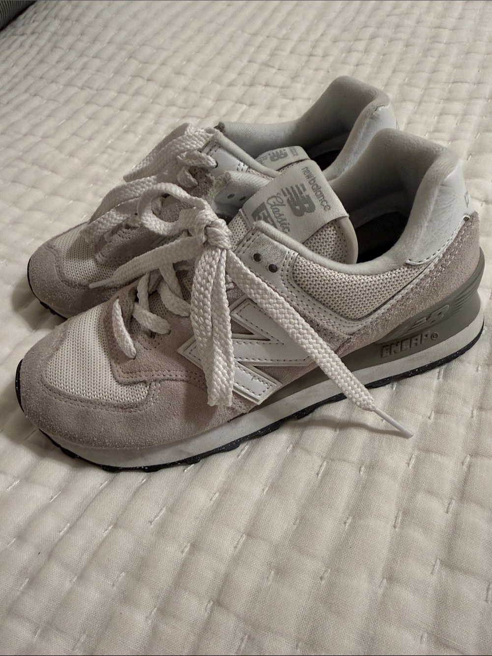 New Balance Women's Sneakers - Light Gray & White